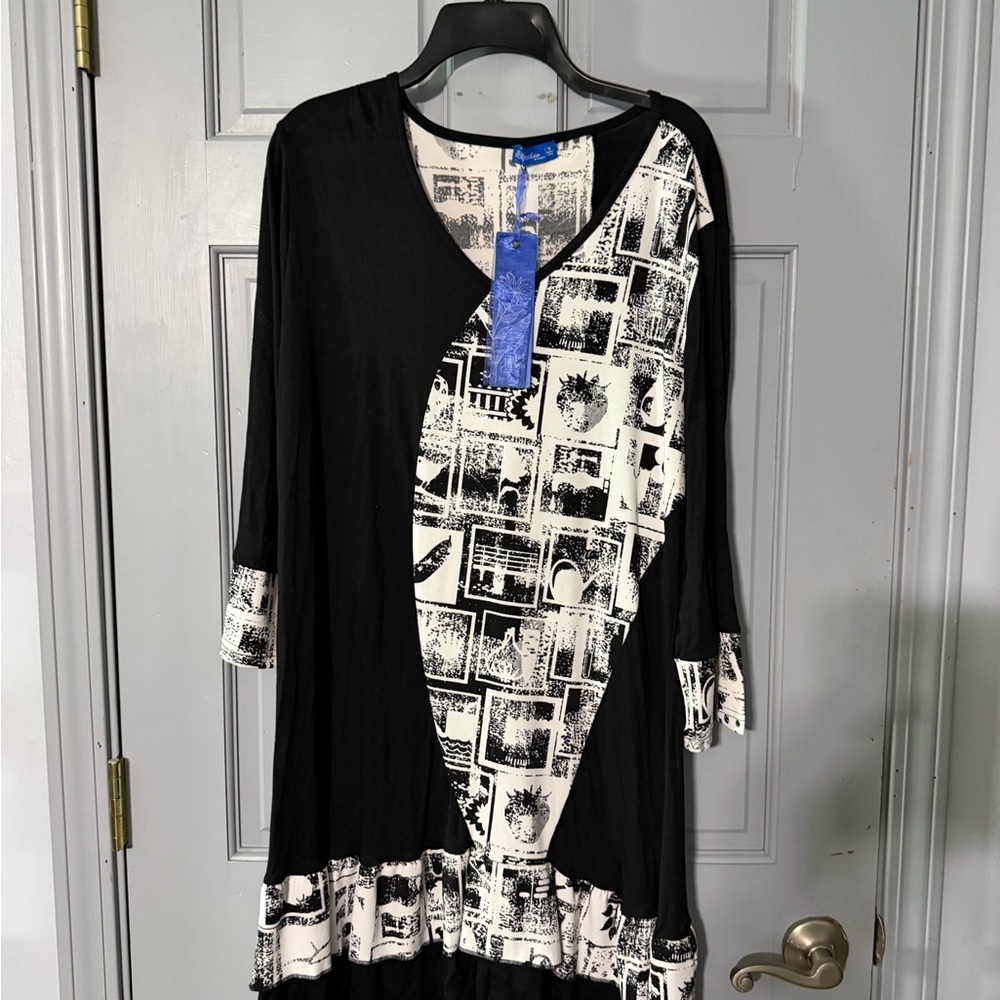 Simply Aster by Firmiana Chic Black and White Long Sleeve Dress
